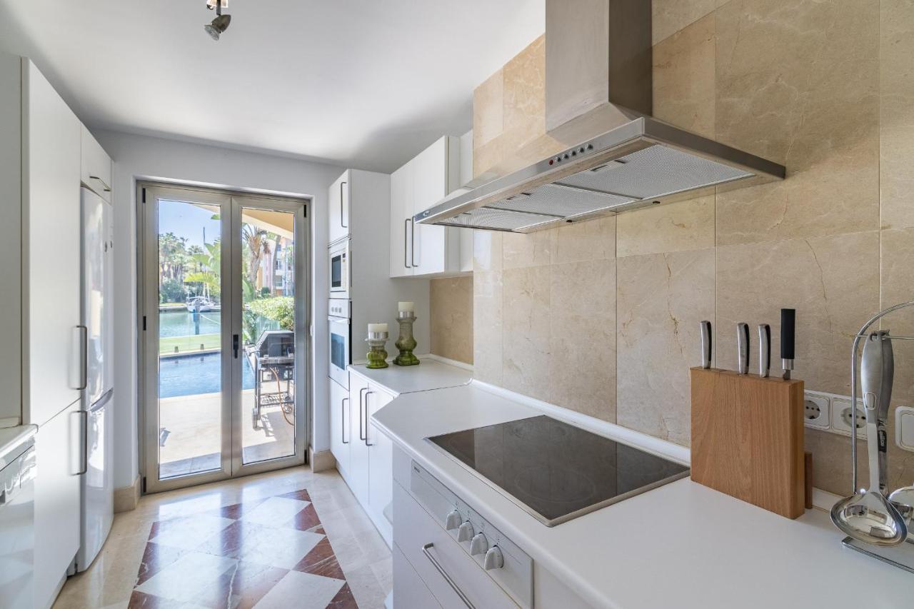 Waterside Apartment In Sotogrande Marina With Private Pool San Roque  Exterior photo