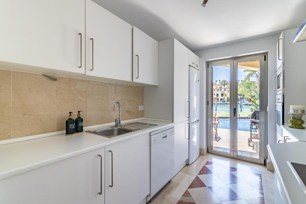 Waterside Apartment In Sotogrande Marina With Private Pool San Roque  Exterior photo