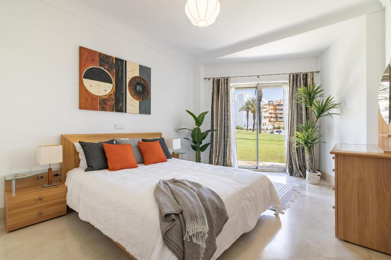Waterside Apartment In Sotogrande Marina With Private Pool San Roque  Exterior photo