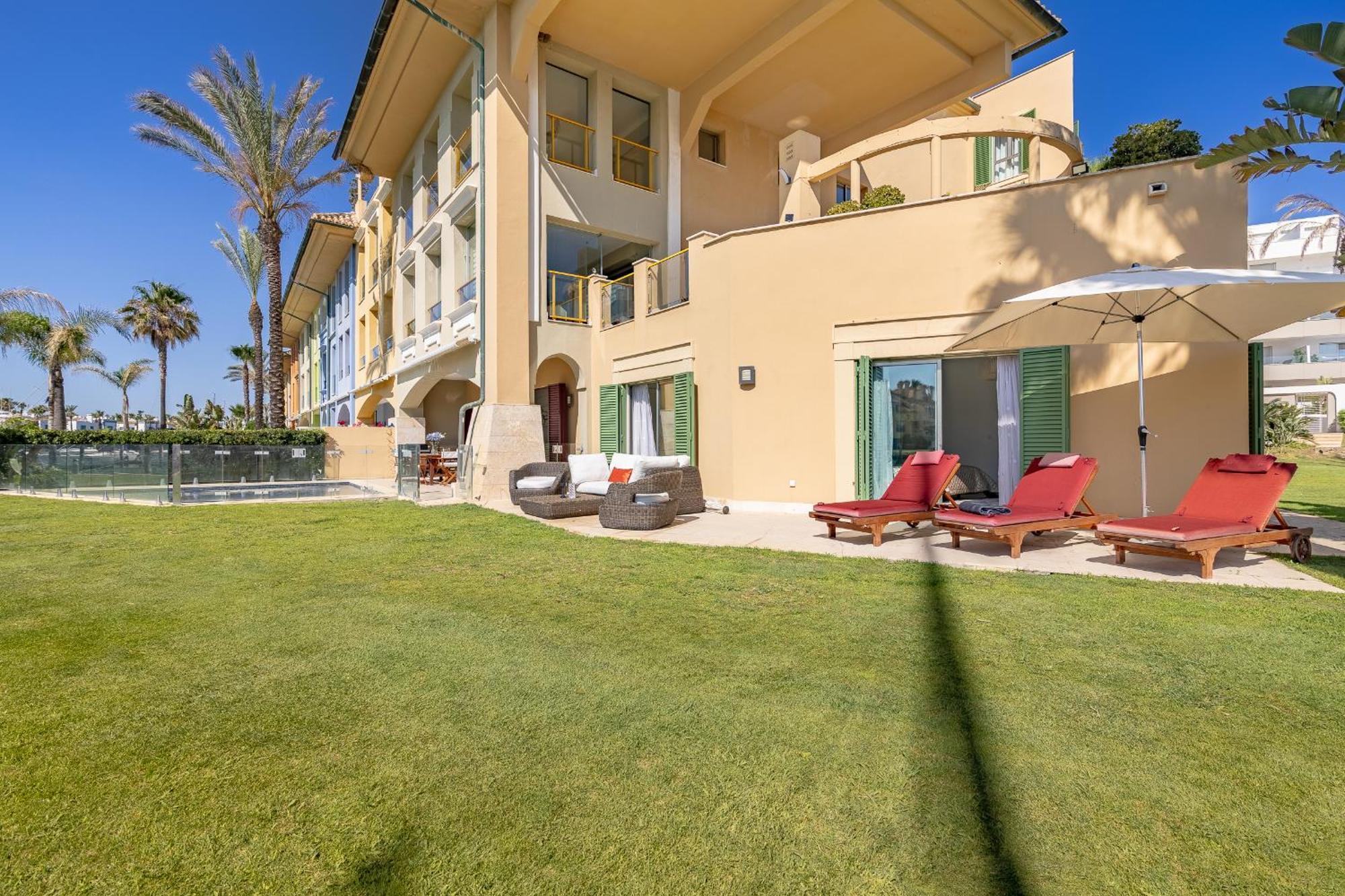 Waterside Apartment In Sotogrande Marina With Private Pool San Roque  Exterior photo